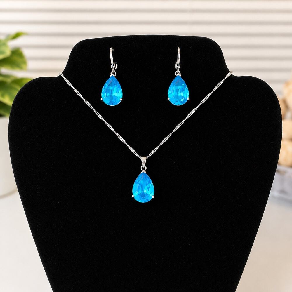 Turquoise Blue Crystal Necklace & Earrings Set Silver Tone Teardrop Jewelry